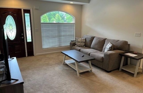Marion Condo | Convenient Golf Course Condo!