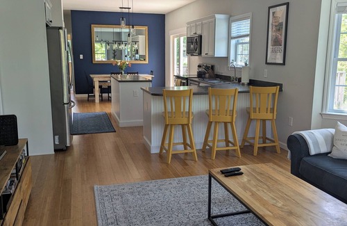 Saratoga Springs House | Convenient Location - N. End of Saratoga Lake