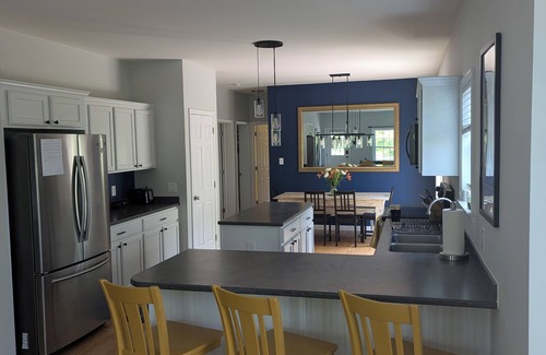 Saratoga Springs House | Convenient Location - N. End of Saratoga Lake