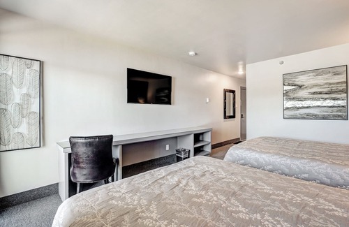Angel Fire Hotel | Convenient Location | Elk Horn Lodge 301