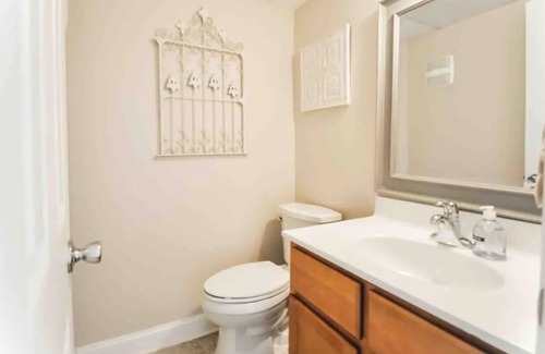 Graymoor-Devondale House | Convenient Monthly Rental-Shop & Dine St Matthews