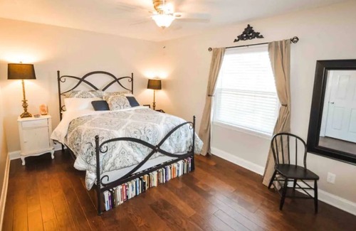 Graymoor-Devondale House | Convenient Monthly Rental-Shop & Dine St Matthews
