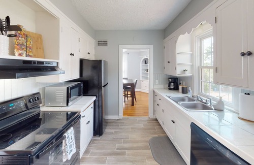 Northside House | Convenient Northshore 3 Bed 2 Bath Spacious Home