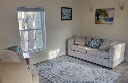 Glenburn Apartment | Convenient Rural Retreat
