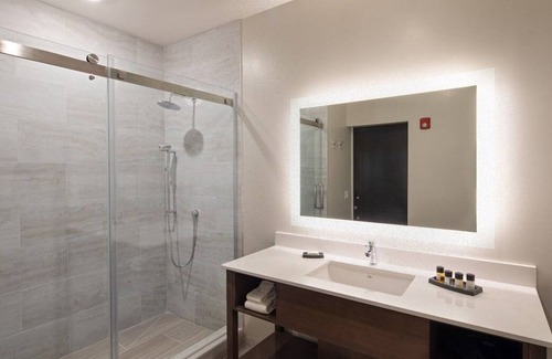 Winters House | Convenient Stay in California! Pets Allowed, Parking, Near Northwest Park