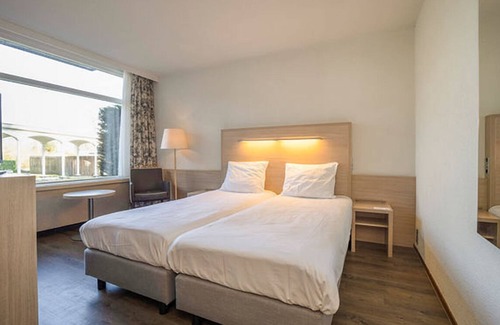 Municipality of Noordwijk Hotel | Convenient Stay Near Noordwijk Beach & Historic Lighthouse! Free Breakfast!