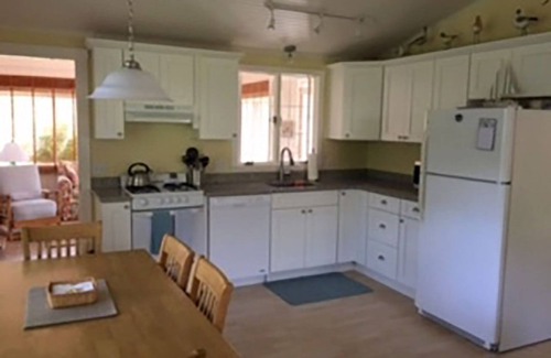 Harwich Port House | Convenient to beaches, shops and all Harwichport has to offer