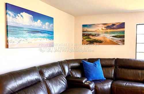 Del Rey Oaks Condo | Conveniently located Near Monterey & Carmel! 10 Minutes to Beaches.