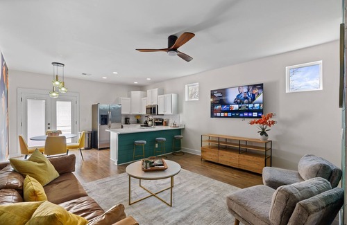 Antioch House | Convienent Craftsman