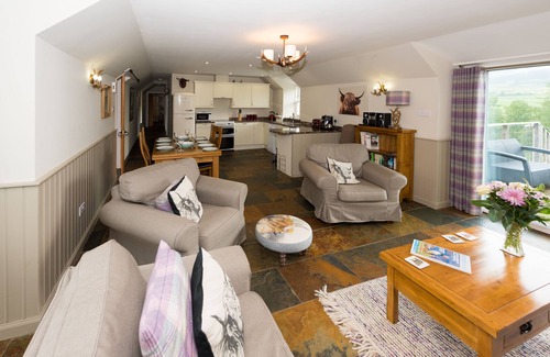 Blairgowrie Cottage | Coo Shed @ Dalnoid - private hot-tub, wifi, pet-friendly, mountain views,