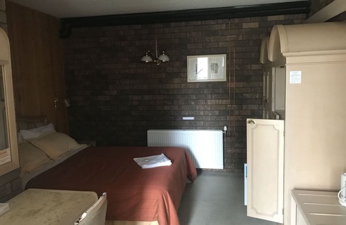 Cootralantra Hotel | Cooba Holiday Motel