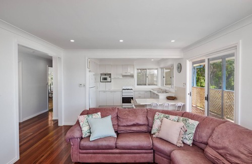 Black Head House | Cooinda Cottage - A Beautiful holiday home in the heart of Black Head.