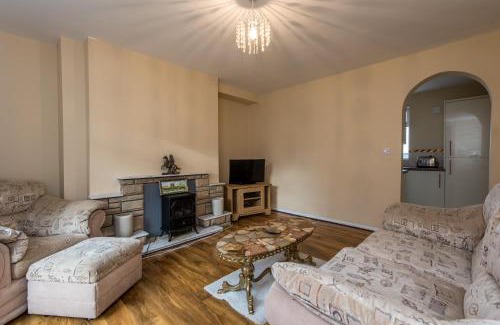 Durham Apartment | Cook Avenue