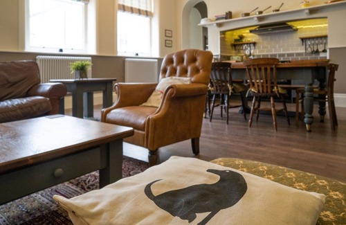 Littleham Apartment | Cook's suite, luxury 2 bed pet friendly family apartment within a stately home