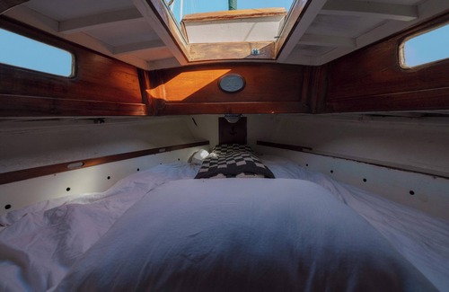 Marina del Rey Boat Rental | Cool 1-bedroom boat in Marina del Rey