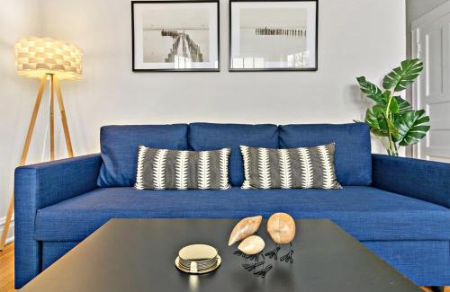 Wrigleyville Apartment | Cool 2BR Apartment close to Fun City - Grace 2