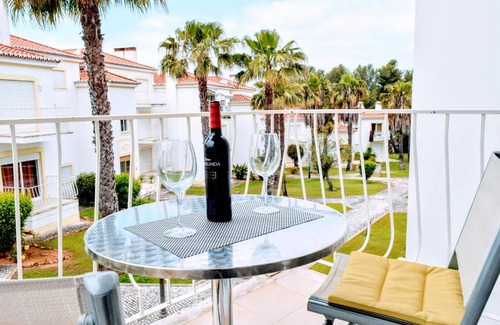 Portimao Apartment | Cool Country Club Apt Portimão