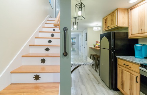 Bellefonte House | COOL CREEK COTTAGE: PSU Spring Creek Waterfront Oasis with Hot Tub
