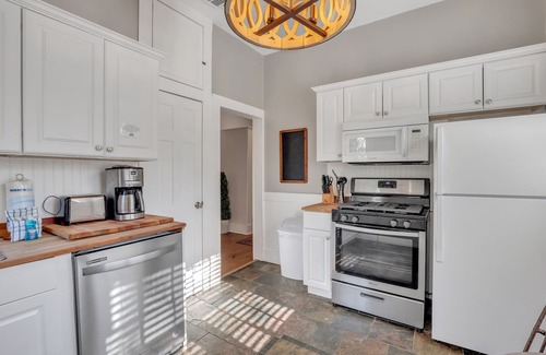 Beach Institute Cottage | Cool Designer Cottage on Jones w/Courtyard & Parking by Lucky Savannah