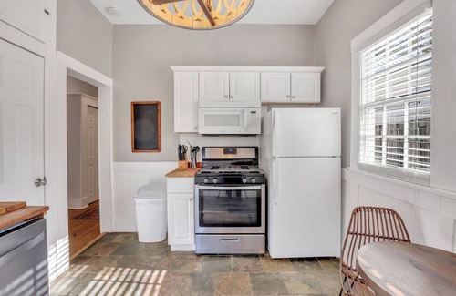 Beach Institute Cottage | Cool Designer Cottage on Jones w/Courtyard & Parking by Lucky Savannah