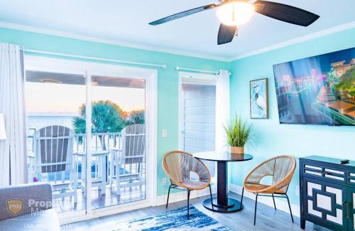 Rocky Point House | Cool Mist