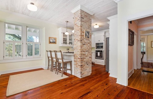 Montrose House | Coolest House in Fairhope! 2x King Beds! Porches!