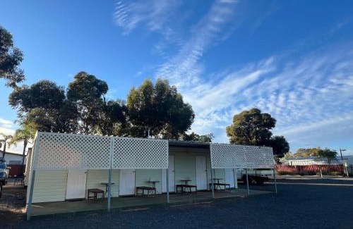 Coolgardie Hotel | Coolgardie Caravan Park