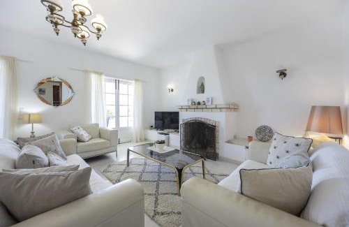 Funchal Villa | CoolHouses Algarve Lagos, 4 bed single-story House, pool and amazing panoramic views, Casa Fernanda