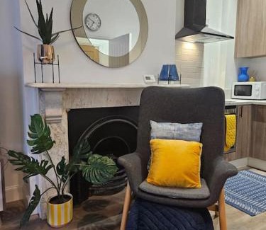 Folkestone Apartment | Coolinge Apartment