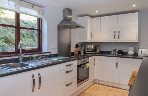 Ash Mill Cottage | COOMBE COTTAGE, pet friendly, with a garden in South Molton