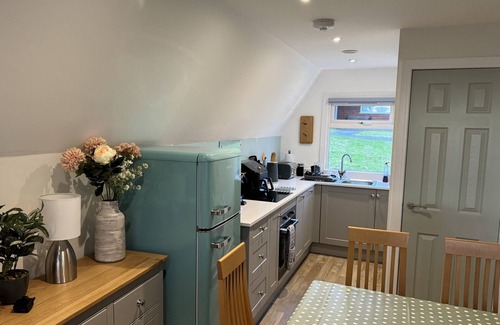 Bude Ski Chalet | Coombe View Cornwall Holiday Lodge Near Bude. Sea Views. Large Patio Sleeps 5.