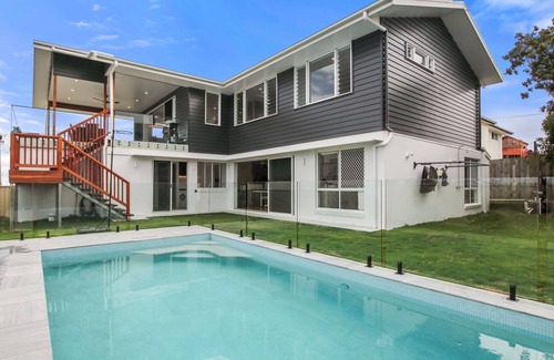 Battery Hill House | Coonowrin Street 42, Battery Hill