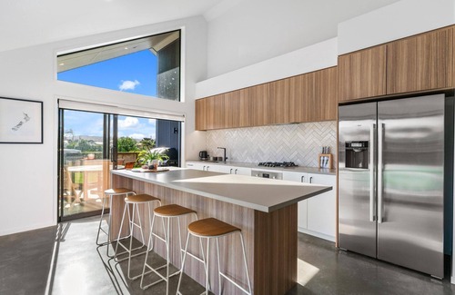 Mangawhai House | Cooper Bach - Modern, well-equipped, family friendly home - small dogs on request