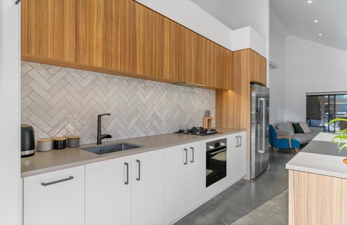 Mangawhai House | Cooper Bach - Modern, well-equipped, family friendly home - small dogs on request
