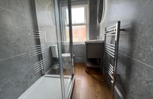 Shanklin House | Cooper Cottage - 3 bedroom seaside house
