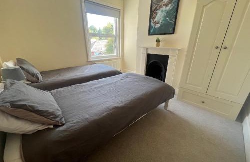 Shanklin House | Cooper Cottage - 3 bedroom seaside house