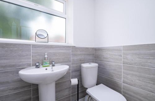 Grimsby Apartment | Cooper stay - perfect for contractors