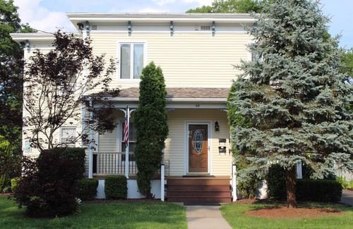 Oneonta Apartment | Cooperstown Baseball Rentals - Dugout 1