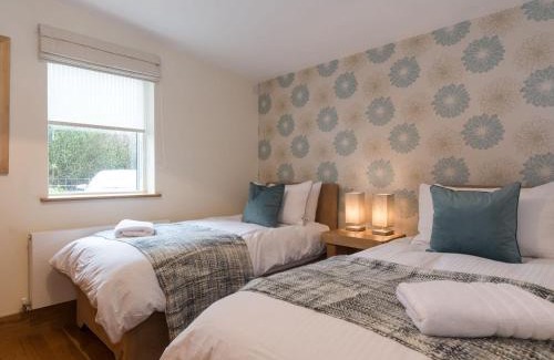 Cirencester House | Coot Lodge