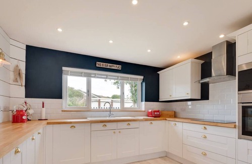 Bishopston House | Copley Lodge in the beautiful Swansea