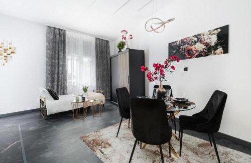 Wesoła Zachod Apartment | Copper Apartment by Cracovia Prime