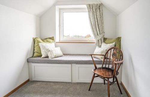 Ludchurch House | Copper Beech Cottage - Uk35892