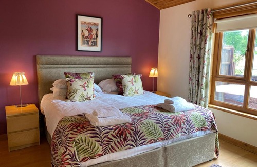 Cupar Ski Chalet | Copper Beech Lodge with Hot Tub