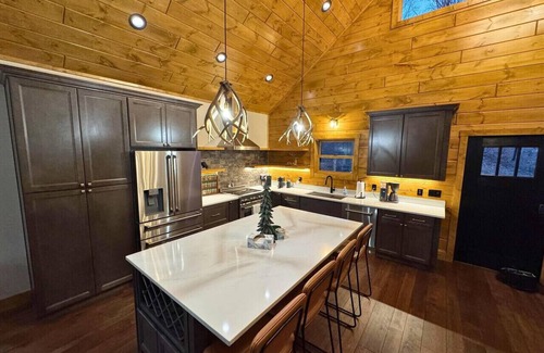 Gnaw Bone Cabin | Copper Cliff Cabin in Brown County
