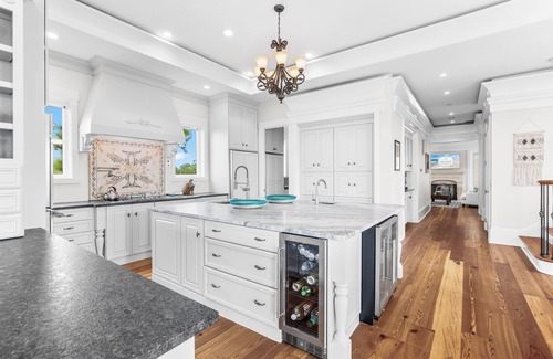 Indian Pass House | Copper Cove: Unique Beachfront Home with Hot Tub and Huge Kitchen. Sleeps 16!