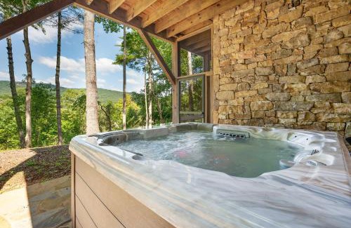 Epworth House | Copperline Lodge - Luxury Creekside Retreat - Creekside Views, Hot Tub, Game Room, Outdoor Fireplaces, Chef Kitchen, Fire Pit -