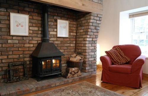 Portrush House | Copperpot Cottage 5 mins to the beach! Autumn and Xmas stays booking now