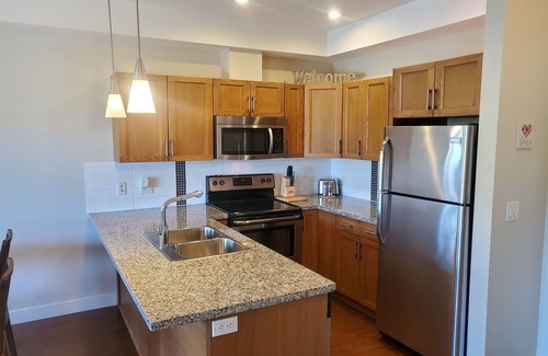 Westbank Condo | Coppersky Oasis