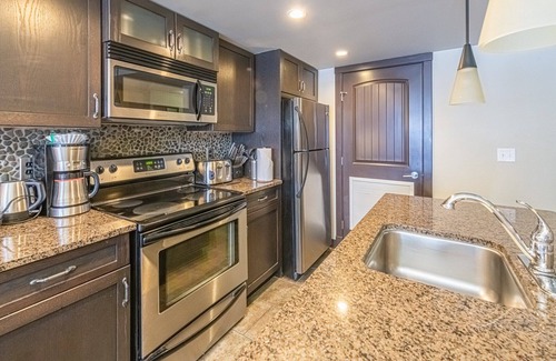 Copperstone Resort Apartment | Copperstone Resort 3209 - Mountain View Suite, Welcome Home! With Underground Parking, Hot Tub, BBQ