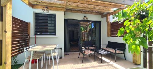 Etang Sale Les Bains Apartment | Coquet appartement à 50 m du lagon